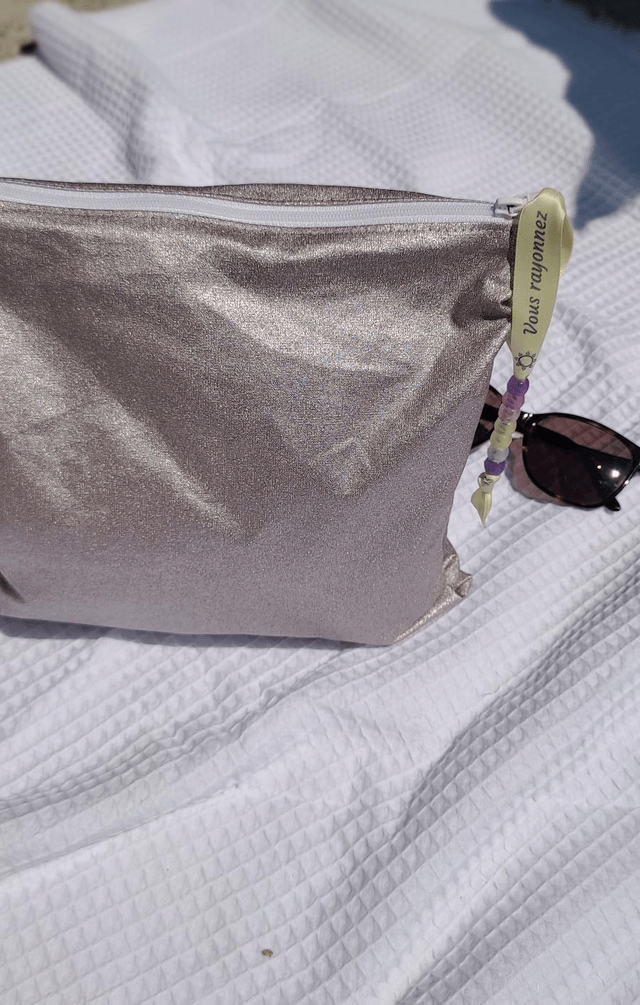 Pochette rose paillettée